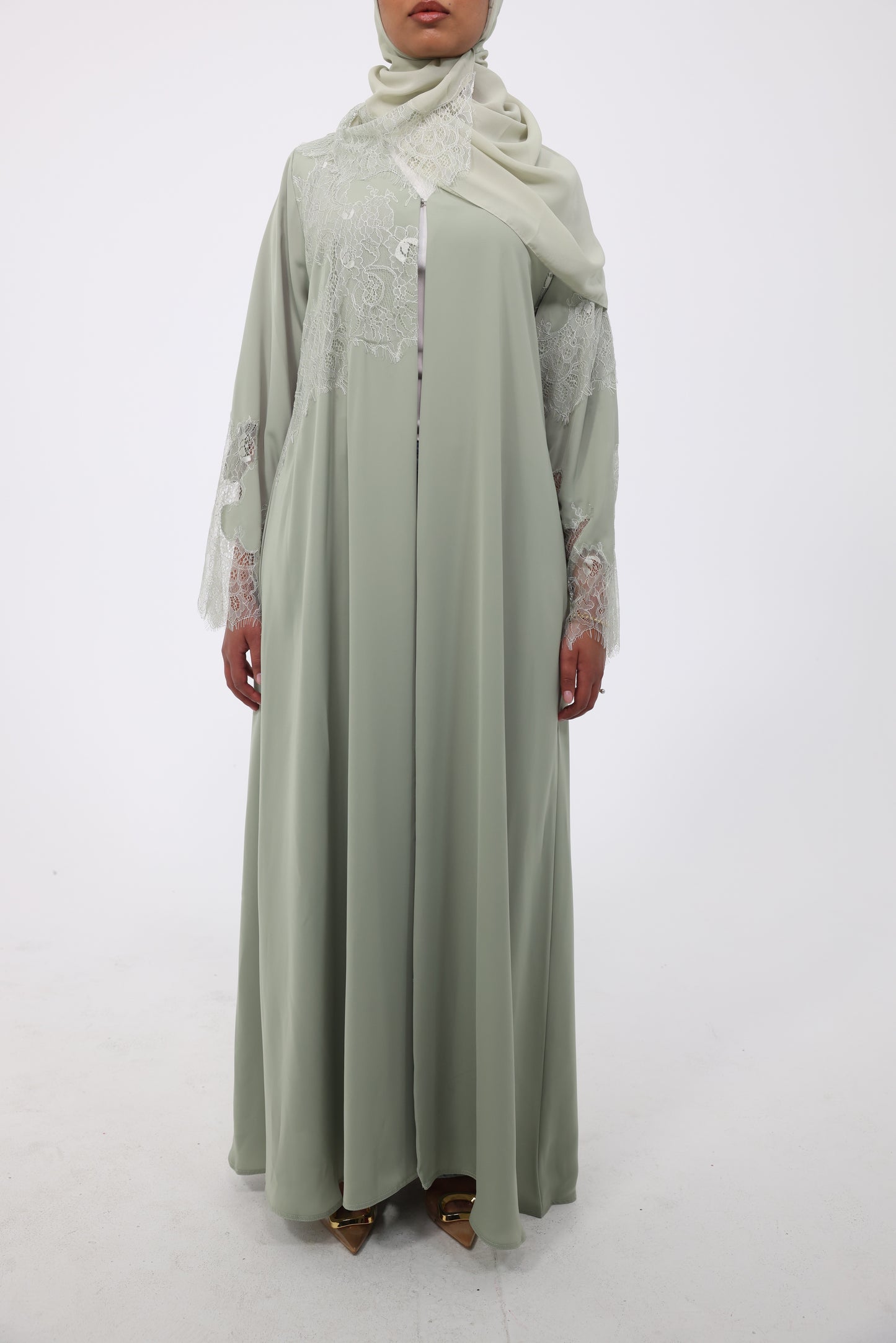 Inaaya in Pistachio