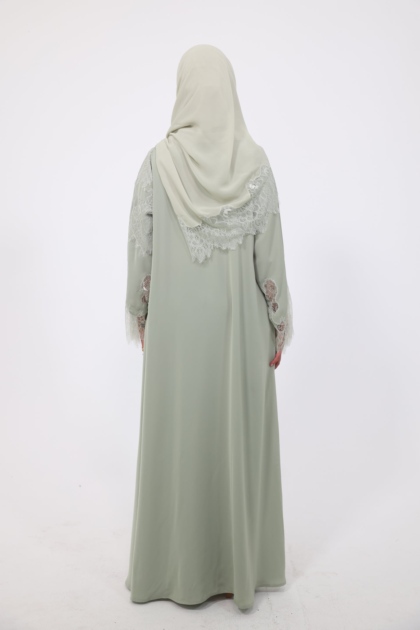 Inaaya in Pistachio